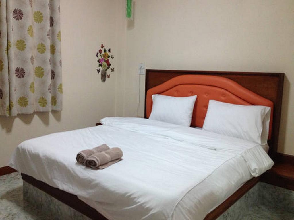 Kanda Guesthouse Сирача Экстерьер фото